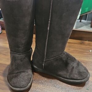 BearPaw Chocolate Shearling Suede Winter Boots size 8